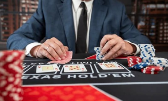 Antarmuka Infinite Blackjack di aplikasi jepang168 dengan display kartu dan opsi taruhan